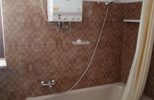 Aielli Apartment | Cozy B&B Giò&Giò with Fireplace - Perfect for Families