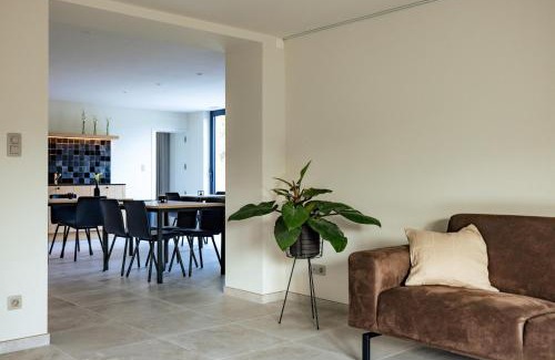 Beerse Bed & Breakfast | Experience B&B Ginnekenshoeve with Pool and Spa Amenities