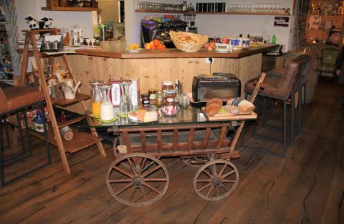 Ernen Bed & Breakfast | Discover B&B Hängebrigga: Rated 9.3, Oceanfront Bliss