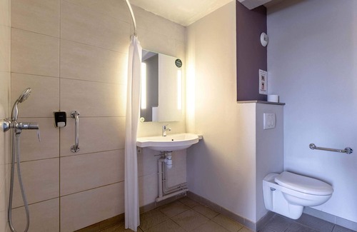 Yvetot Hotel | Ideal B&B Hôtel Yvetot with Spa and Family-Friendly Amenities