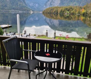 Obertraun Bed & Breakfast | Relax at B&B Hallstatt Lake with Self Check-In & Dining