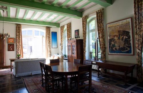 Maaseik Bed & Breakfast | Exceptional B&B Het Agnetenklooster: Rated 9.3/10