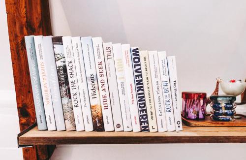 Binnenstad-Zuid Bed & Breakfast | Impeccable B&B Holm: Family-Friendly with Top Ratings