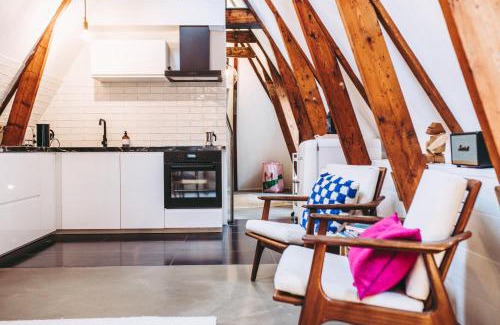 Binnenstad-Zuid Bed & Breakfast | Impeccable B&B Holm: Family-Friendly with Top Ratings