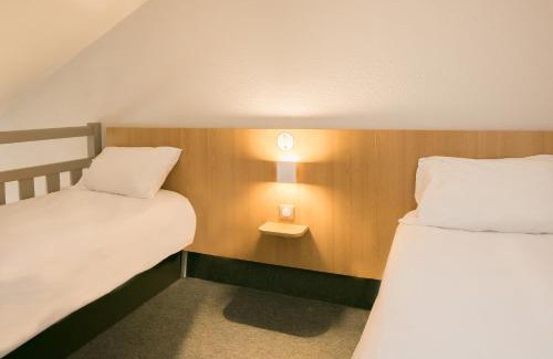 Valframbert Hotel | Comfortable Stay at B&B HOTEL Alencon Nord with Breakfast