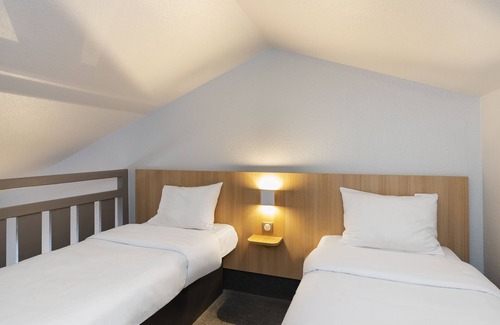 Beaucouze Hotel | Comfortable B&B HOTEL Angers 1 Beaucouzé with Breakfast