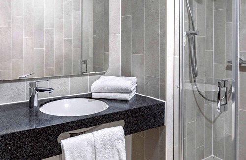 Hochfeld Hotel | Comfortable Stay at B&B Hotel Augsburg-Süd with Breakfast