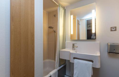 Bayonne Hotel | Pet-Friendly B&B HOTEL Bayonne with Family Amenities