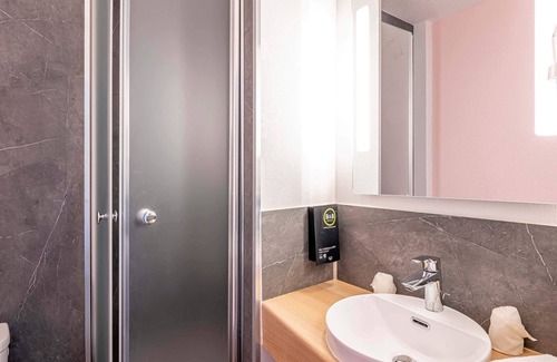 Merignac Hotel | Budget-Friendly B&B HOTEL Bordeaux Mérignac Aéroport