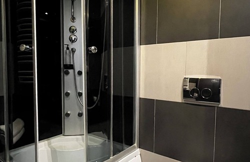 Bytom Hotel | Discover B&B HOTEL Bytom: Family-Friendly with Spa Access