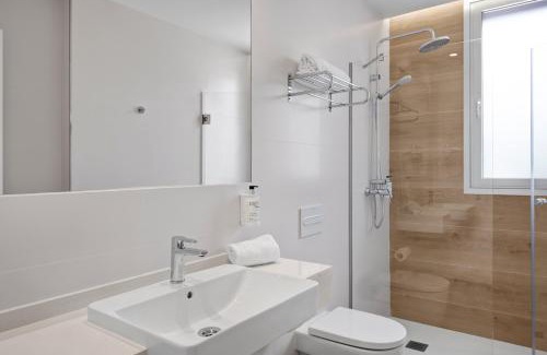 Castro Urdiales Hotel | Pet-Friendly B&B HOTEL Castro Urdiales with Breakfast Included