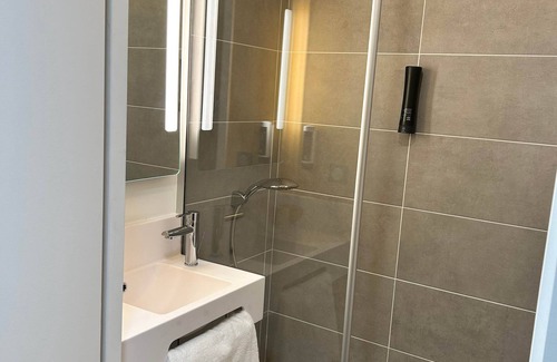 Cergy Hotel | Discover B&B HOTEL Cergy Saint-Christophe Gare: 9/10 Rated