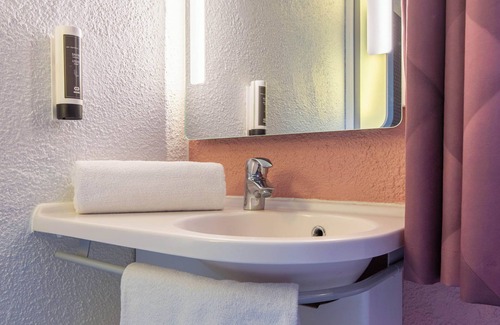 Deols Hotel | Inviting B&B HOTEL Châteauroux A20 with Spa & Breakfast