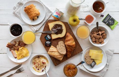 Chamarandes-Choignes Hotel | Comfortable B&B HOTEL Chaumont - Pet Friendly & Family Fun