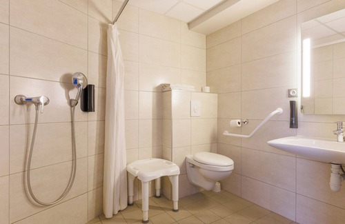 Riom Hotel | Top-Rated B&B HOTEL Clermont-Ferand Nord Riom with Spa