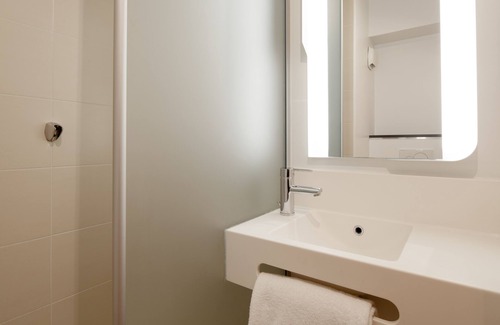 Compiegne Hotel | Eco-Friendly Stay at B&B HOTEL Compiègne - Rated 9.4/10