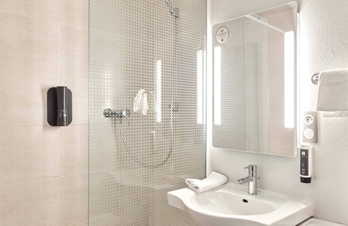 Corbeil-Essonnes Hotel | Comfortable B&B HOTEL Corbeil-Essonnes with Spa & Breakfast