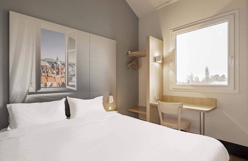 Cuincy Hotel | Budget-Friendly B&B HOTEL Douai Parc des Expos Cuincy
