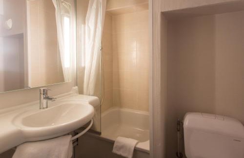 Cuincy Hotel | Pet-Friendly B&B HOTEL Douai Parc Des Expos Cuincy Awaits