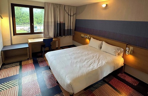 Saint-Pierre-en-Faucigny Hotel | Comfortable B&B HOTEL Saint-Pierre-en-Faucigny Awaits You