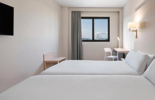 Almanjayar Hotel | Welcoming B&B HOTEL Granada Estación with Top Amenities