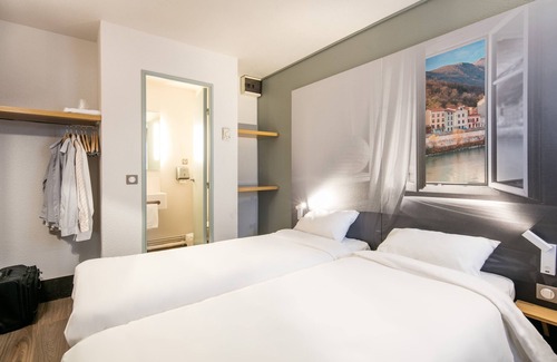 Gieres Hotel | Convenient B&B HOTEL Grenoble Université with Breakfast Included
