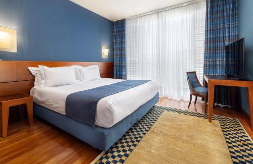 Imperia Hotel | Relax at Hotel Rossini Al Teatro with Oceanfront Views