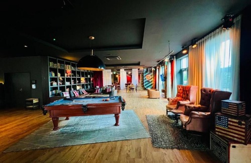 Ipswich Hotel | Discover pentahotel Ipswich: Oceanfront Comfort Awaits