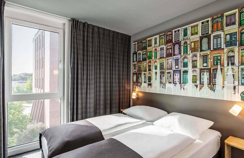 Lubeck City Centre Hotel | Discover B&B Hotel Lübeck: Highly Rated Family Getaway