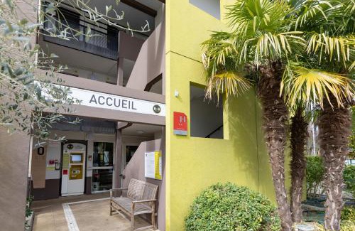 Change Hotel | Pet-Friendly B&B HOTEL Laval Changé with Family Amenities