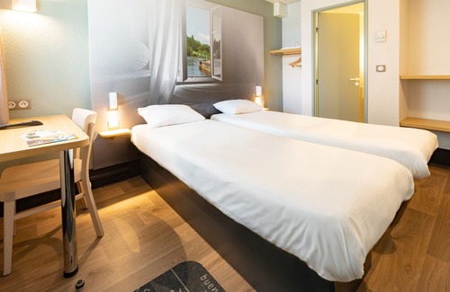 Change Hotel | Comfortable B&B HOTEL Laval Changé with Family-Friendly Amenities