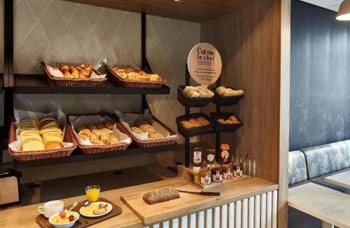 Sainte Marie - Saint Leon Hotel | Comfortable Stay at Holiday Inn Express - Le Havre Centre