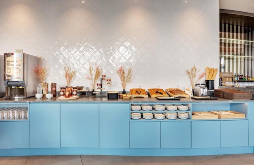Faubourg de Bethune Hotel | Discover B&B HOTEL Lille Lillenium Eurasanté - Pet Friendly Stay
