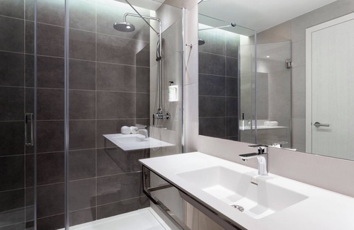 Palhais Hotel | Guest Favorite: B&b Hotel Lisboa Montijo with Spa & Dining