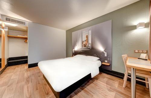 Louveciennes Hotel | Pet-Friendly Retreat at B&B HOTEL Louveciennes