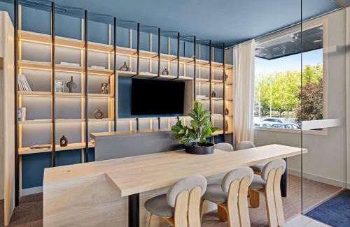 Suroeste Hotel | Pet-Friendly B&B HOTEL Madrid Alcorcón with High Rating
