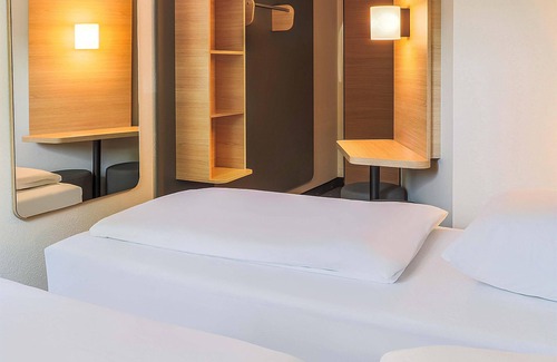 Friedrichsfeld Hotel | Budget-Friendly Ibis Budget Mannheim Friedrichsfeld with Breakfast