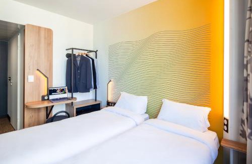 Quartier Atlantis Hotel | Convenient B&B HOTEL Massy Gare TGV with Family Amenities