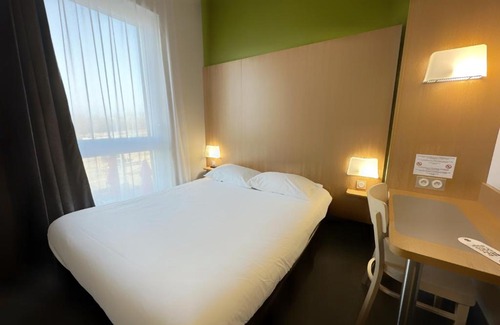 Ars-Laquenexy Hotel | Pet-Friendly Retreat at B&B HOTEL Metz Est Technopole