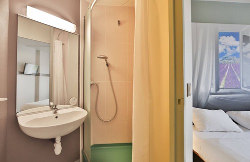 Les Tourrettes Hotel | Discover B&B HOTEL Montélimar Nord with Family-Friendly Amenities