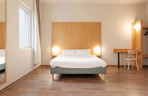 Saint-Avit Hotel | Cozy B&B HOTEL Mont-de-Marsan with Spa & Family-Friendly Perks