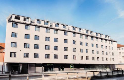 Mitte Hotel | Cozy B&B Hotel Nürnberg-Plärrer with Pet-Friendly Perks