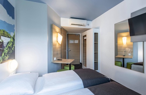 Neu-Ulm Hotel | Comfortable B&B Hotel Neu-Ulm with Breakfast Included