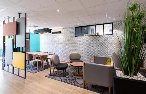 L'Arenas Hotel | Pet-Friendly Retreat at B&B HOTEL Nice Aéroport Arenas