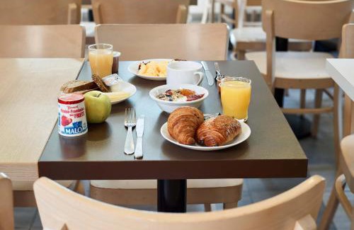 Noisy-le-Grand Hotel | Pet-Friendly B&B HOTEL Noisy-le-Grand for Family Getaways