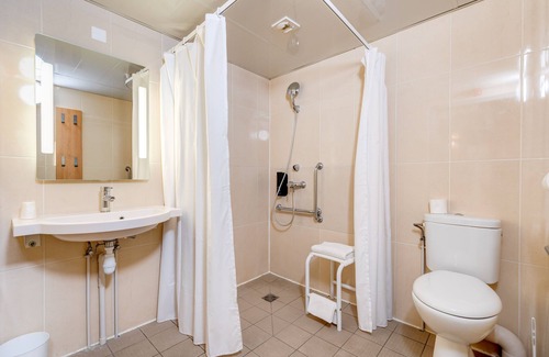 Rungis Hotel | Comfortable Stay at B&B HOTEL Orly Rungis Aéroport
