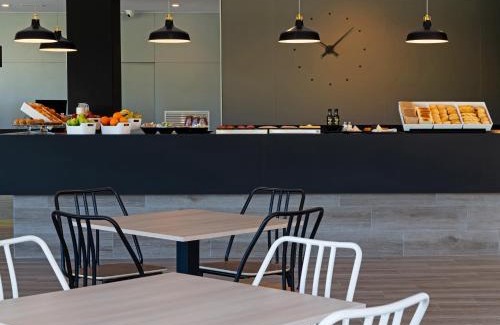 Viella Hotel | Cozy B&B HOTEL Oviedo: Pet-Friendly and Family Welcoming