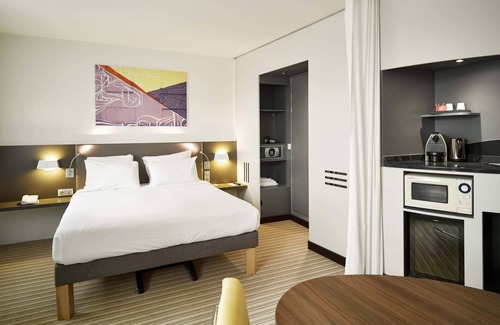 Roissy-en-France Hotel | Convenient Stay at B&B HOTEL Paris Grand Roissy CDG