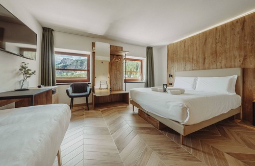 Cortina d'Ampezzo Hotel | Relax at B&B Hotel Passo Tre Croci Cortina - Top Rated Stay