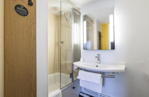 Perpignan Hotel | Convenient B&B HOTEL Perpignan Sud with Family-Friendly Amenities